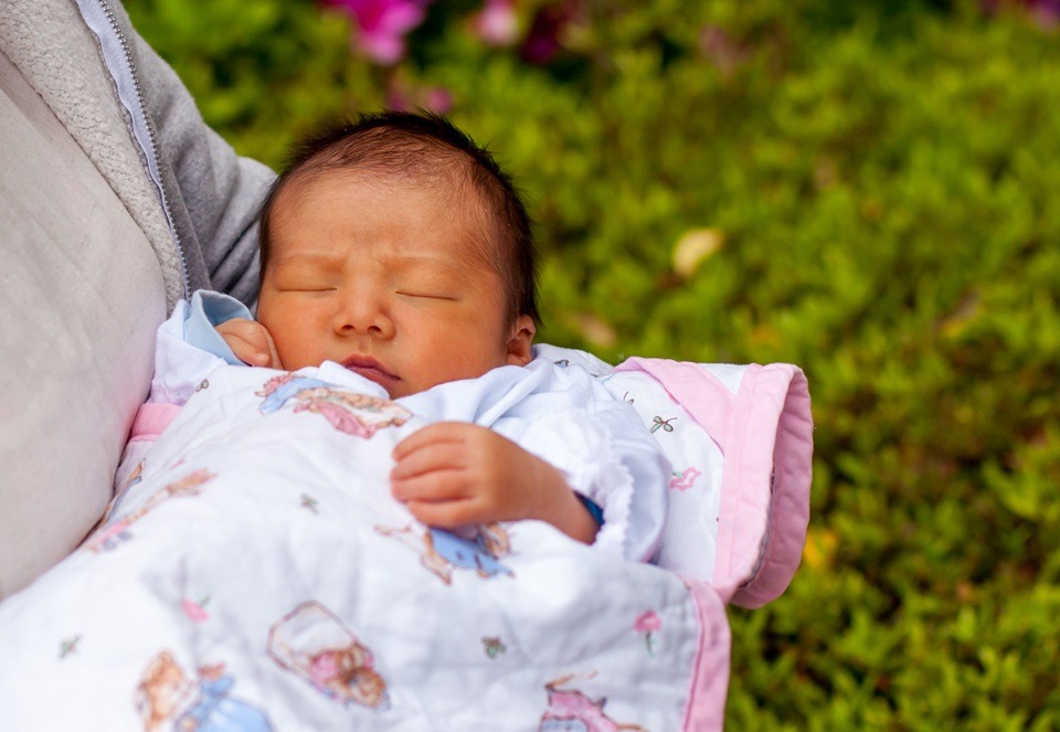 出産祝いにもオススメ こんなに使える エイデンアンドアネイのおくるみ くらしのトピック